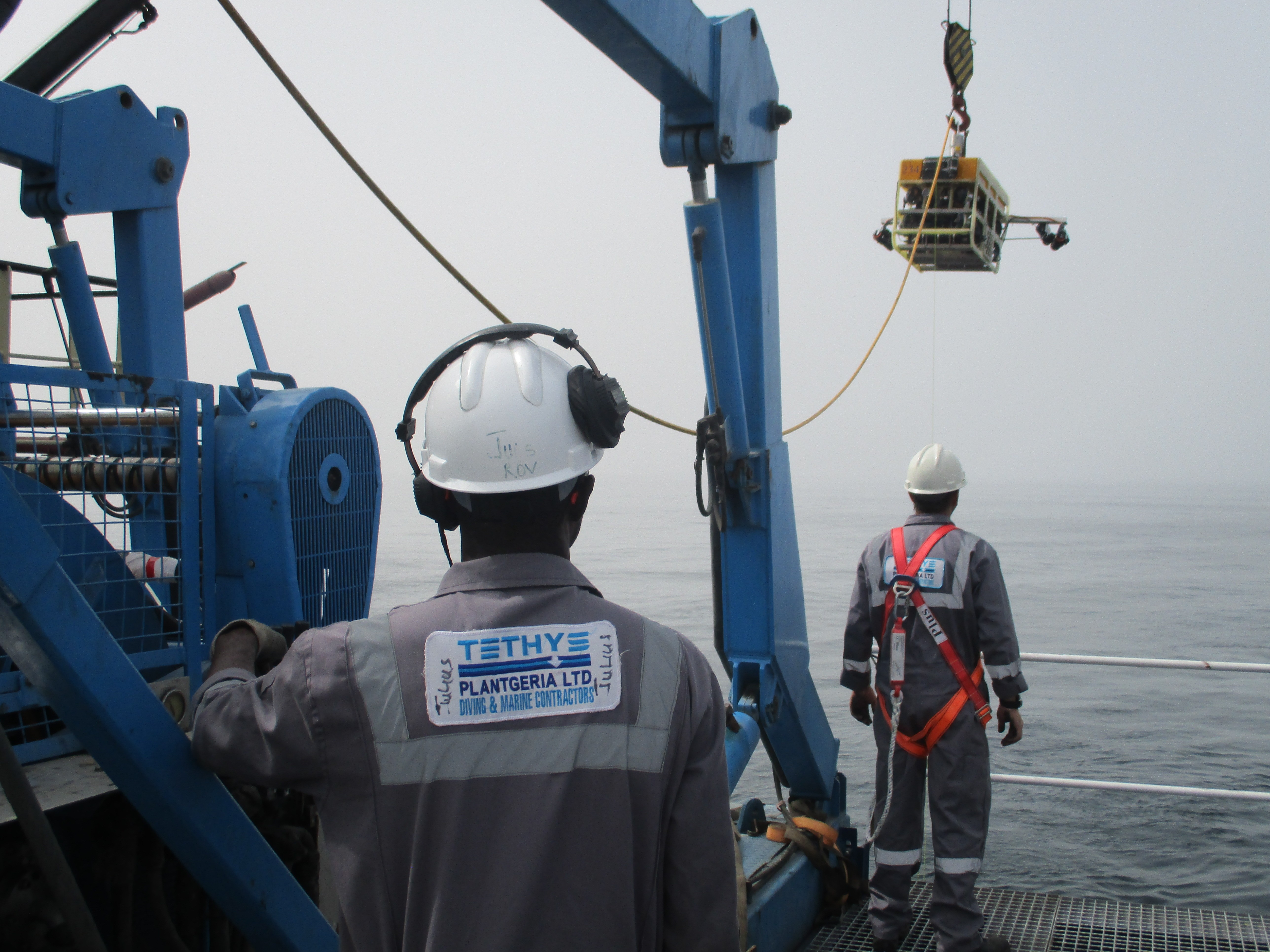 ROV performing underwater inspection